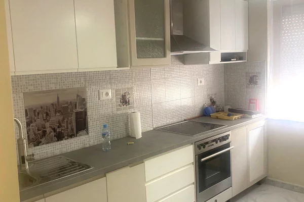 Shtepi me qera 1+1 ne Tirane - 550 Euro