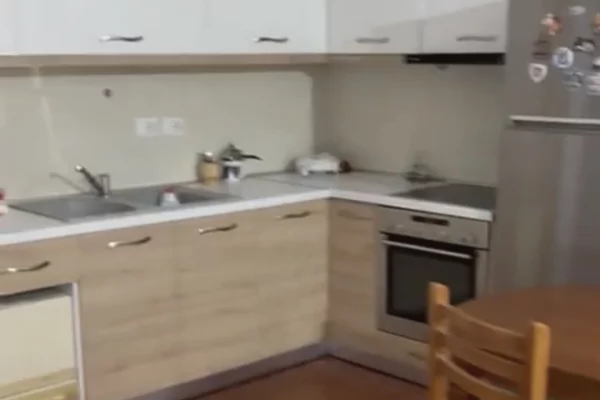 Shtepi me qera 2+1 ne Tirane - 600 Euro