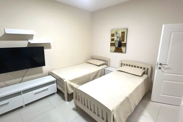 Shtepi me qera 1+1 ne Tirane - 43,000 Leke