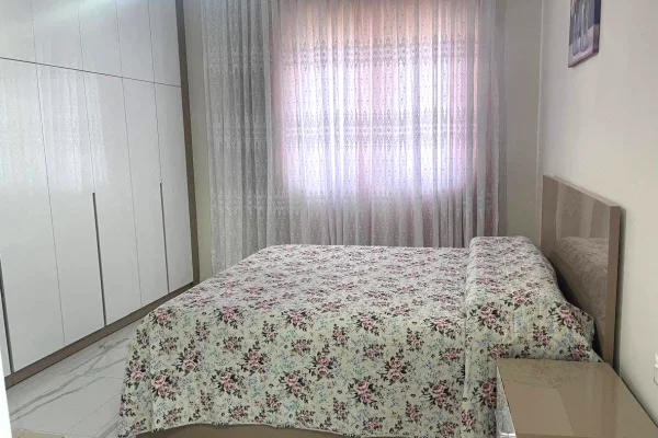 Shtepi me qera 2+1 ne Tirane - 750 Euro
