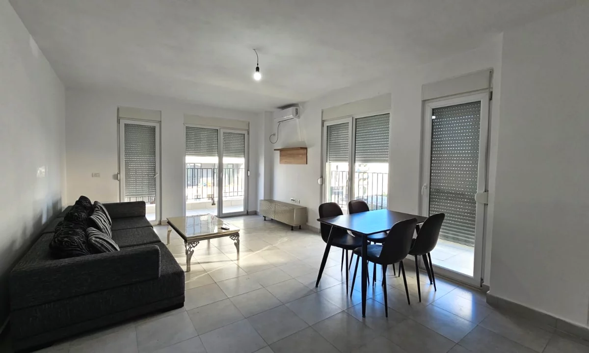 Shtepi me qera Apartament ne Tirane, 1+1, Mobilimi E mobiluar, Pagesa 48,000  Leke.