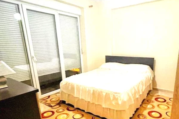 Shtepi me qera 2+1 ne Tirane - 550 Euro