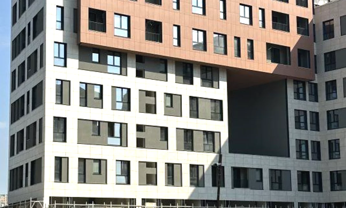 Shtepi ne shitje Apartament ne Tirane, 2+1, Mobilimi E mobiluar, Pagesa 143,000  Euro.