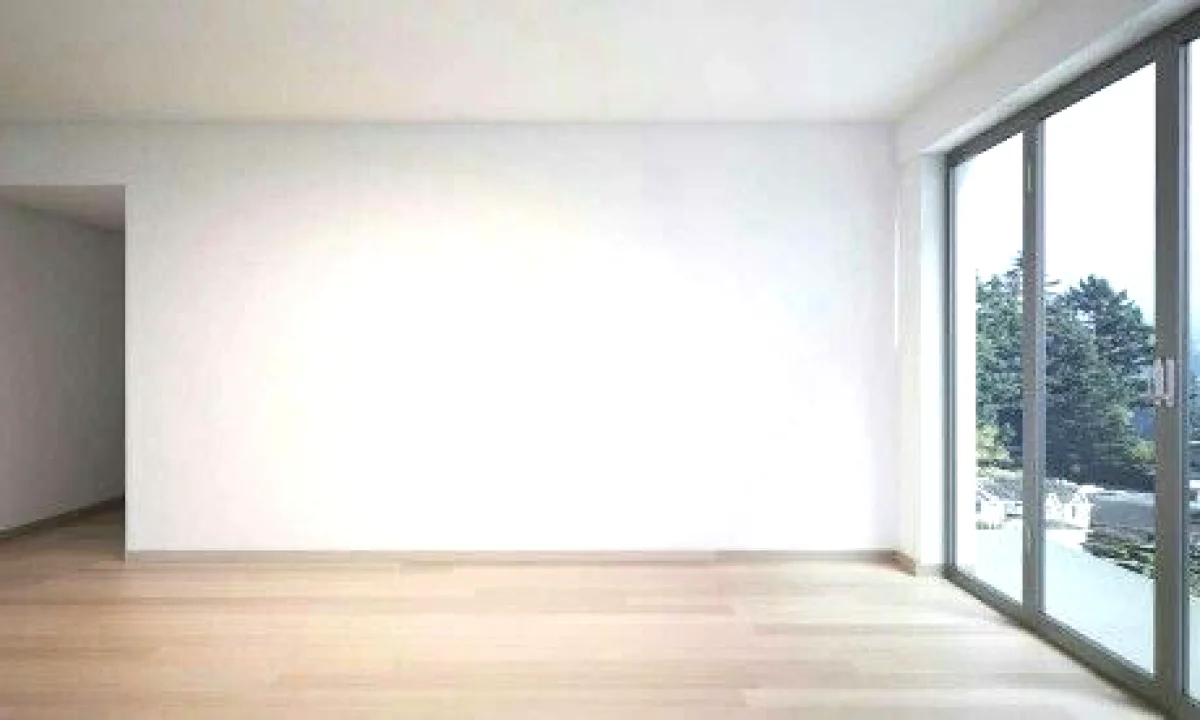 Komuna e Parisit , Ambient Biznesi 200m2, kat 0 , Me Fasade xhami.