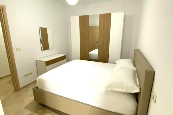 Shtepi me qera 2+1 ne Tirane - 550 Euro