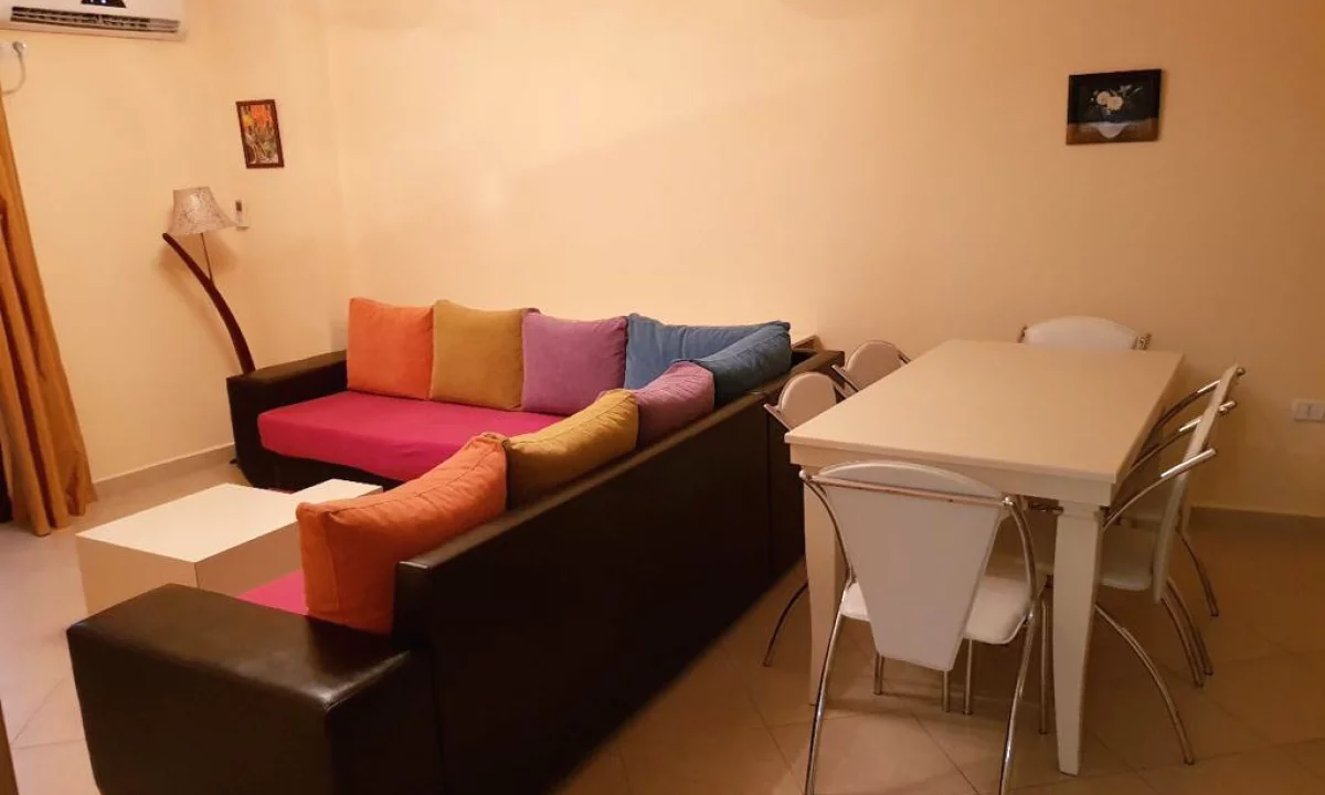 Shtepi me qera Apartament ne Tirane, 2+1, Mobilimi E mobiluar, Pagesa 680  Euro.