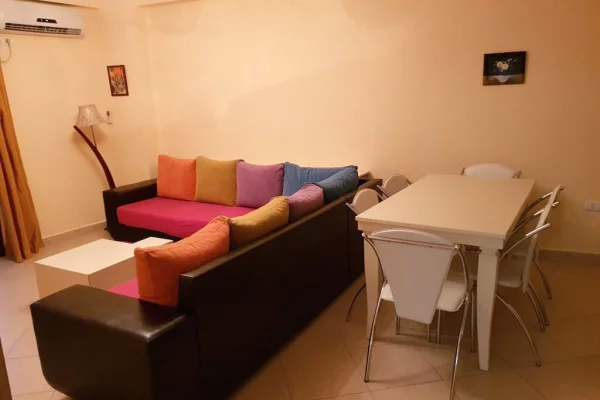 Prane Gjimnazit Sami Frasheri, jepet me qera apartament 2+1!