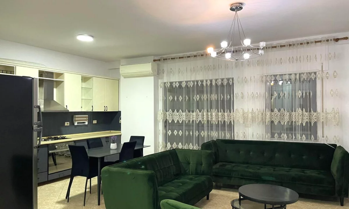 Shtepi me qera Apartament ne Tirane, 2+1, Mobilimi E mobiluar, Pagesa 65,000  Leke.