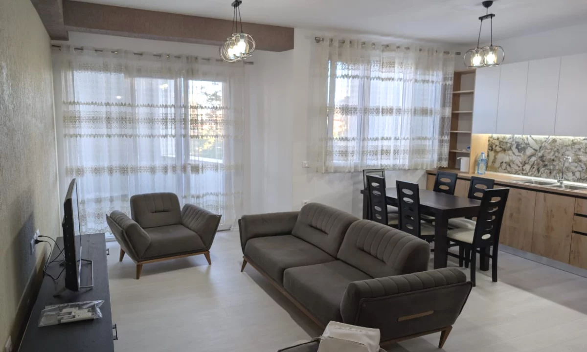 Shtepi me qera Apartament ne Tirane, 2+1, Mobilimi E mobiluar, Pagesa 700  Euro.