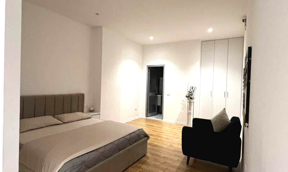 Shtepi me qera Apartament ne Tirane, 1+1, Mobilimi E mobiluar, Pagesa 550  Euro.