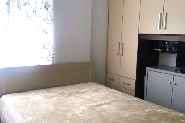 Shtepi me qera 1+1 ne Tirane - 45,000 Leke