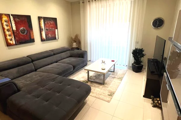 Shtepi me qera 2+1 ne Tirane - 65,000 Leke