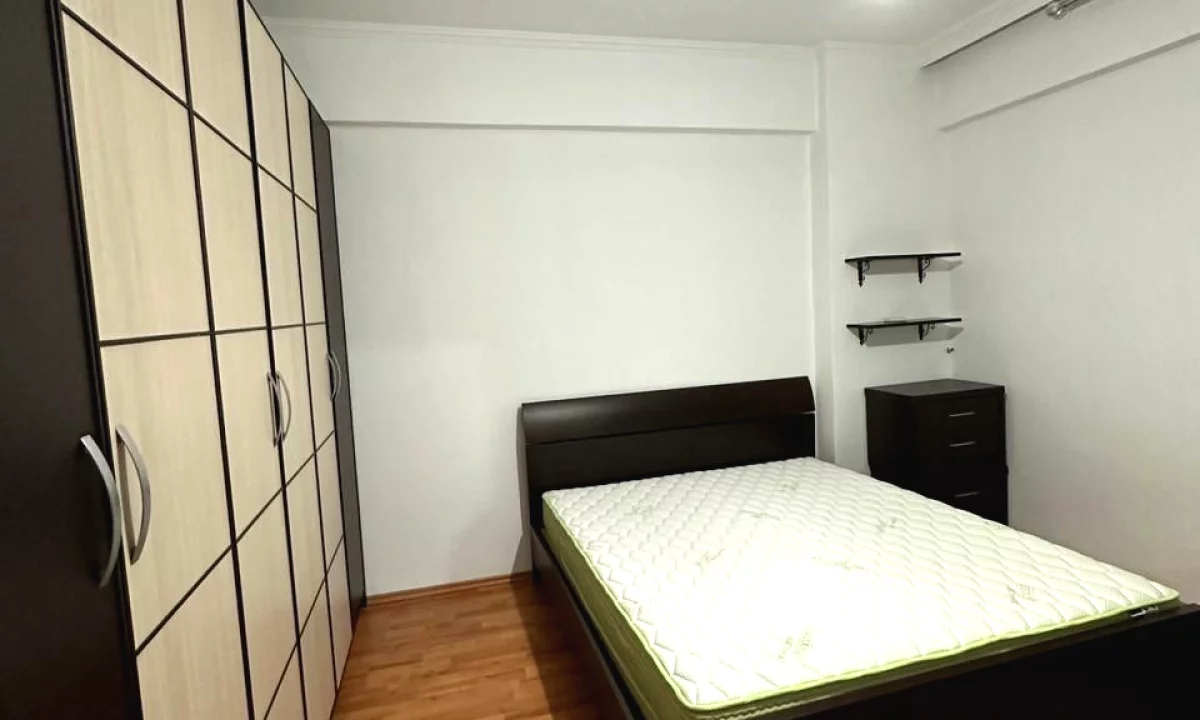 Shtepi me qera Apartament ne Tirane, 2+1, Mobilimi E mobiluar, Pagesa 50,000  Leke.