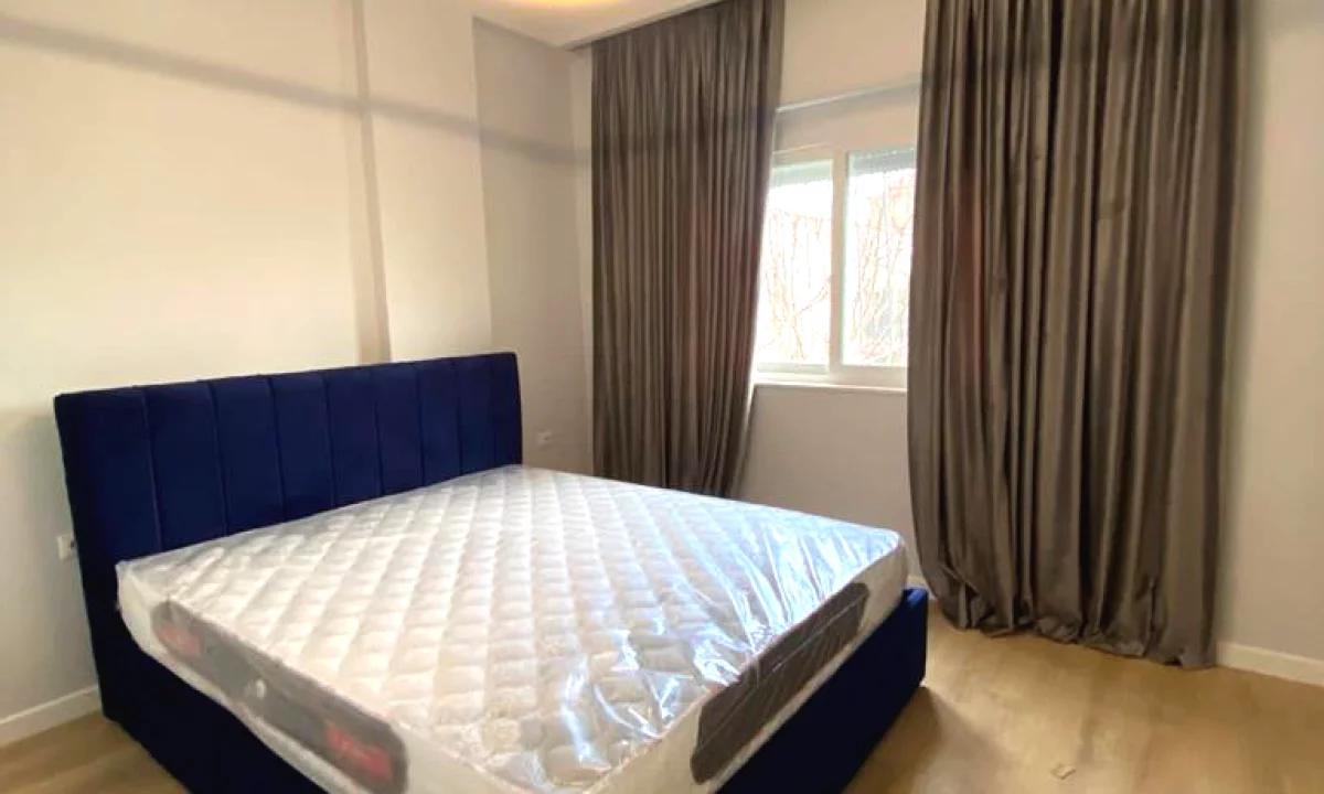 Shtepi me qera Apartament ne Tirane, 2+1, Mobilimi E mobiluar, Pagesa 750  Euro.