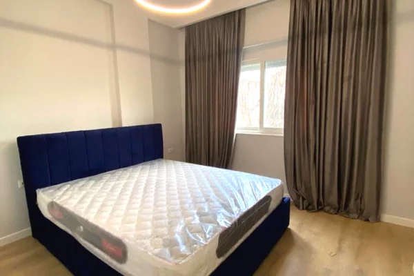 Shtepi me qera 2+1 ne Tirane - 750 Euro