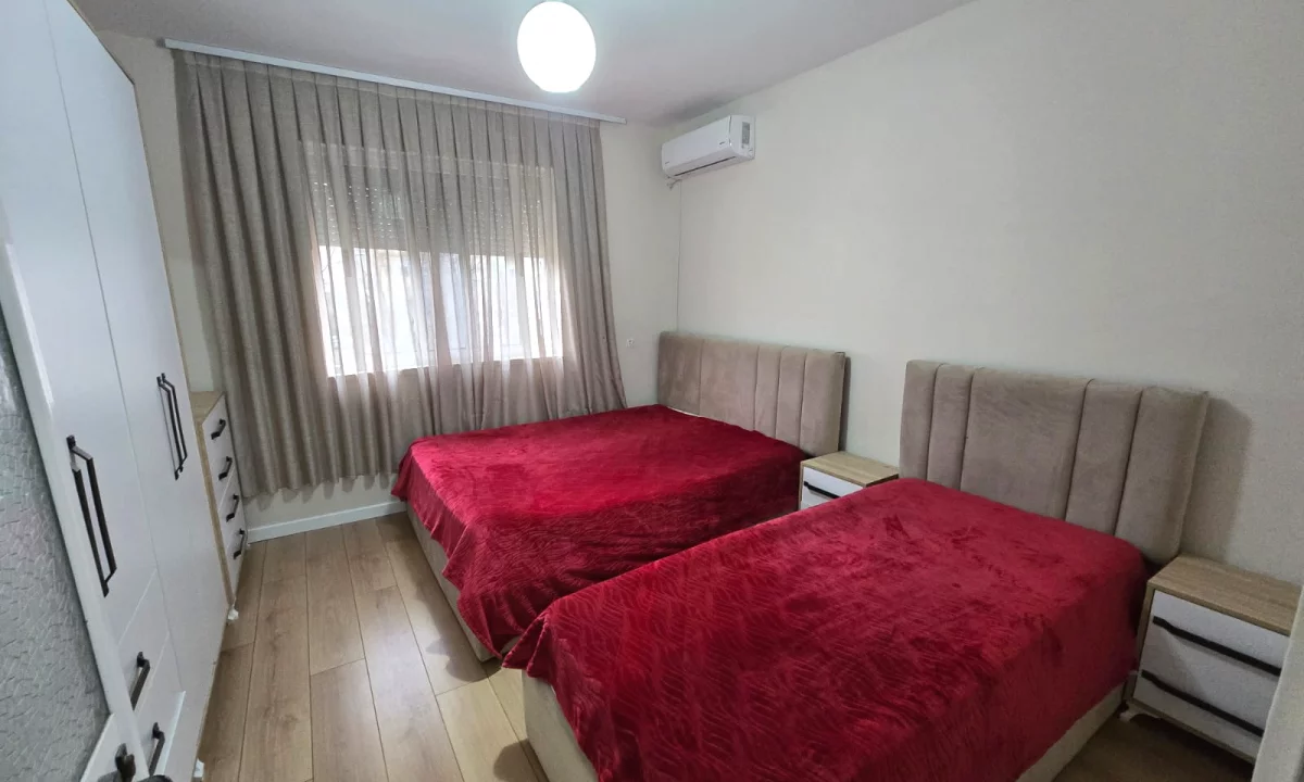 Shtepi me qera Apartament ne Tirane, 1+1, Mobilimi E mobiluar, Pagesa 45,000  Leke.