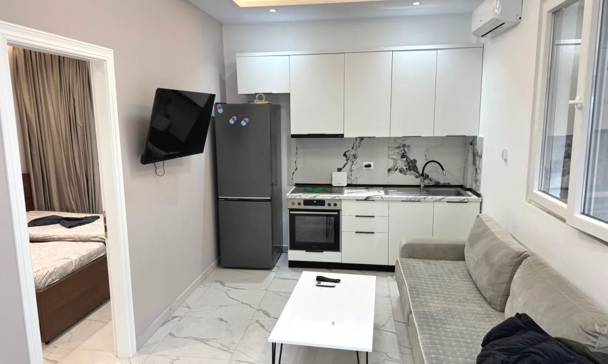 Shtepi me qera Apartament ne Tirane, 1+1, Mobilimi E mobiluar, Pagesa 45,000  Leke.