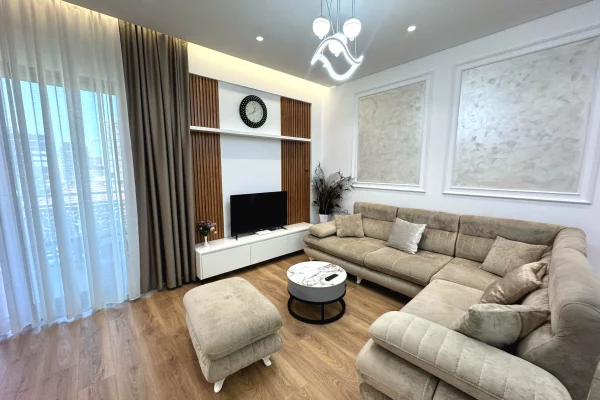 Zona: Ish Fusha e Aviacionit, jepet me qera apartament 2+1.