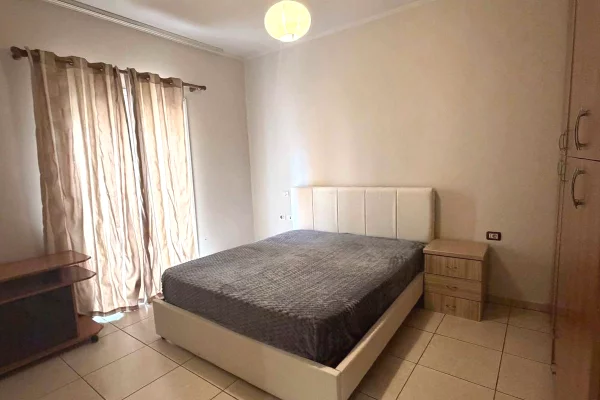 Shtepi me qera 2+1 ne Tirane - 550 Euro