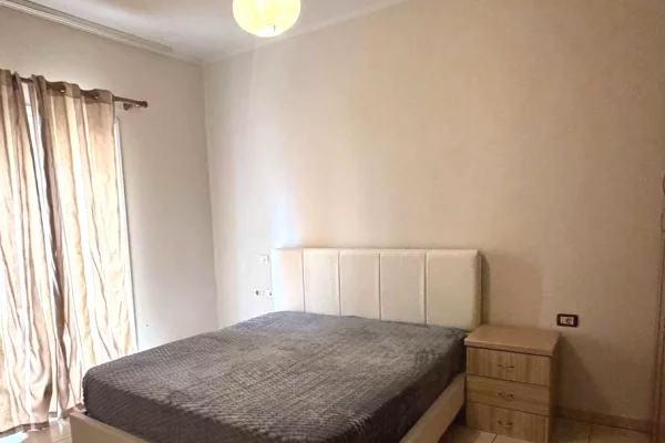 Shtepi me qera 2+1 ne Tirane - 550 Euro