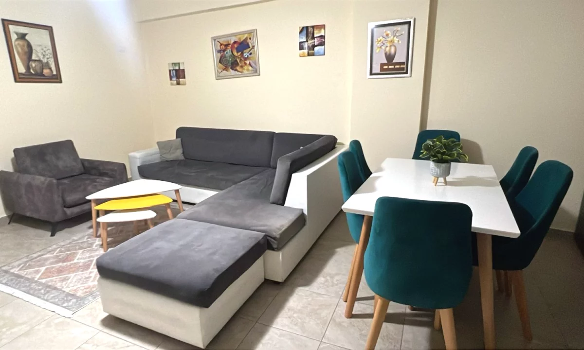 Shtepi me qera Apartament ne Tirane, 1+1, Mobilimi E mobiluar, Pagesa 55,000  Leke.