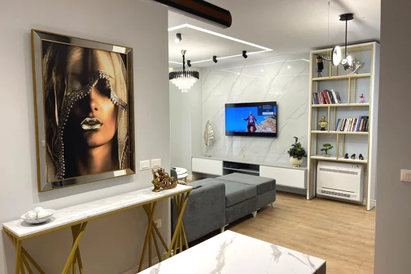 Duplex me qera, 2+1 , Stacioni i trenit