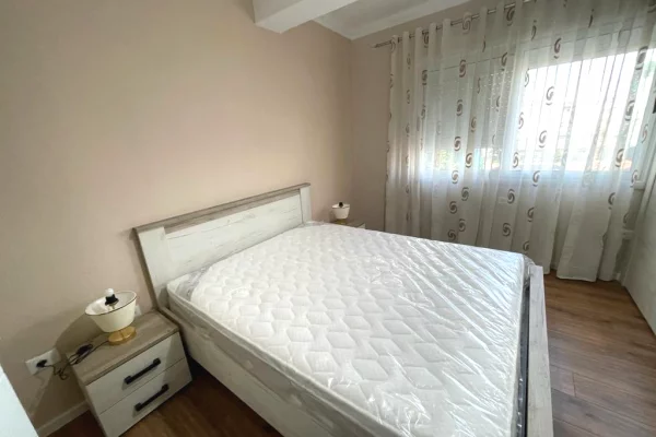 Shtepi me qera 1+1 ne Tirane - 48,000 Leke