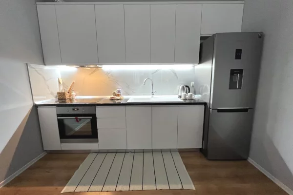 Prane liceut jepet me qera apartament 1+1 i mobiluar 