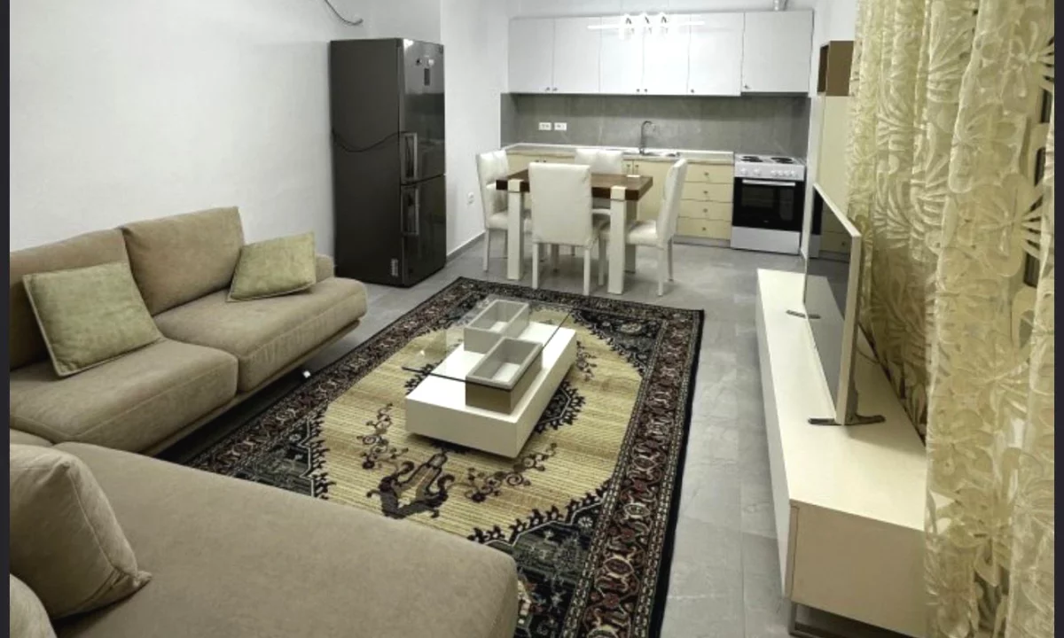 Shtepi me qera Apartament ne Tirane, 2+1, Mobilimi E mobiluar, Pagesa 60,000  Leke.