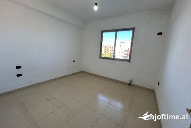 Shtepi ne shitje 2+1 ne Tirane - 80,000 Euro