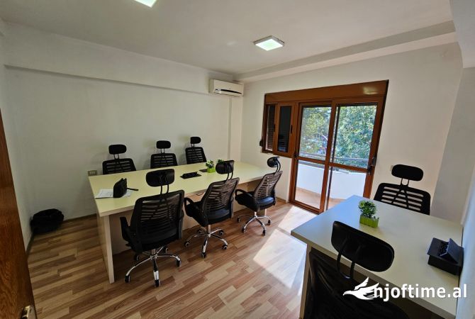 Ambient biznesi me qera 3+1 ne Tirane - 900 Euro