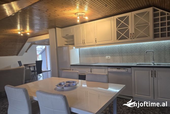 Shtepi me qera 2+1 ne Tirane - 450 Euro