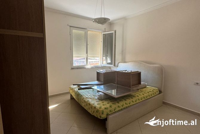 Shtepi ne shitje 2+1 ne Tirane - 180,000 Euro