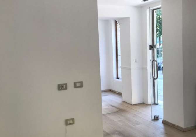 Dyqan me qera te zona e ish Bllokut