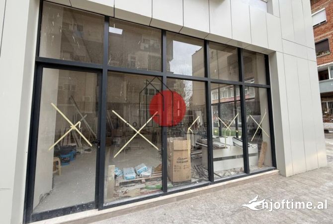 Ambient biznesi ne shitje 1+1 ne Tirane - 3,500 Euro