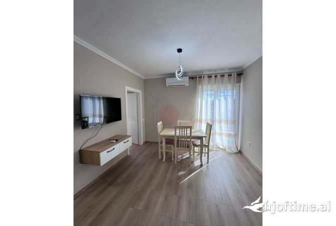 Shtepi me qera 2+1 ne Tirane - 500 Euro