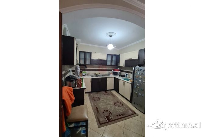 Shtepi me qera 1+1 ne Tirane - 420 Euro