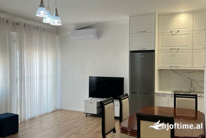 Shtepi me qera Apartament ne Tirane, 1+1, Mobilimi E mobiluar, Pagesa 400  Euro.
