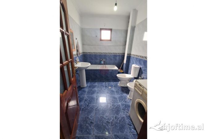 Shtepi me qera 1+1 ne Tirane - 370 Euro