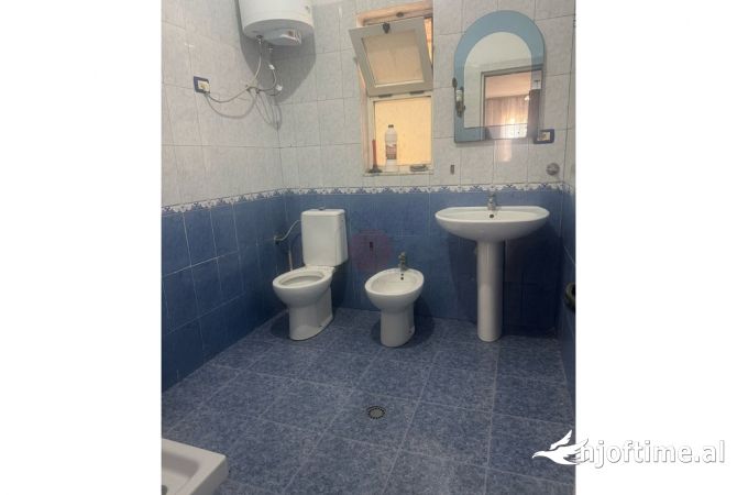 Shtepi me qera 1+1 ne Tirane - 320 Euro