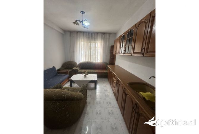 Shtepi me qera 1+1 ne Tirane - 320 Euro