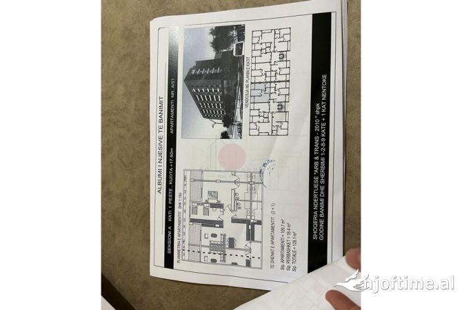 Shtepi ne shitje Apartament ne Tirane, 2+1, Mobilimi Bosh, pa mobiluar, Pagesa 102,000  Euro.