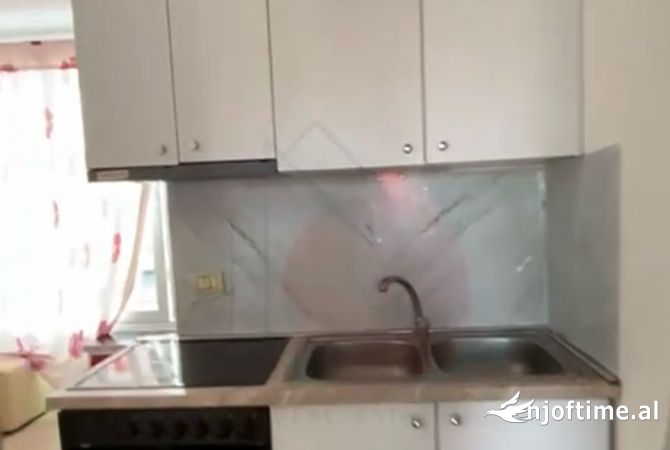 Shtepi me qera Garsoniere ne Tirane - 250 Euro