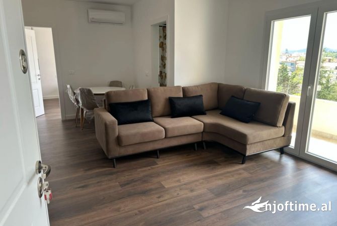 Shtepi me qera 1+1 ne Tirane - 400 Euro