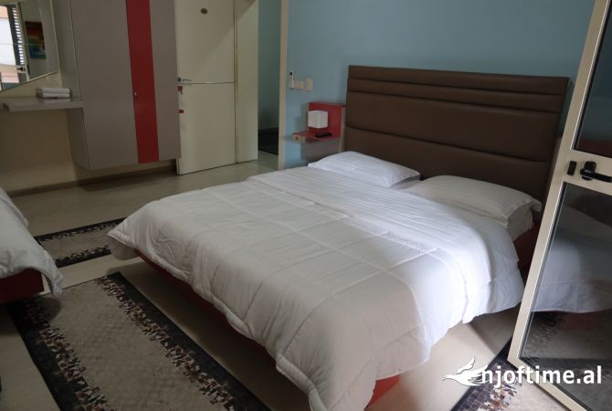 Ambient biznesi ne shitje 5+1 ne Tirane - 2,000,000 Euro