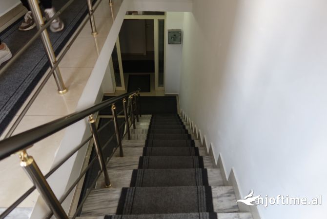 Ambient biznesi ne shitje 5+1 ne Tirane - 2,000,000 Euro