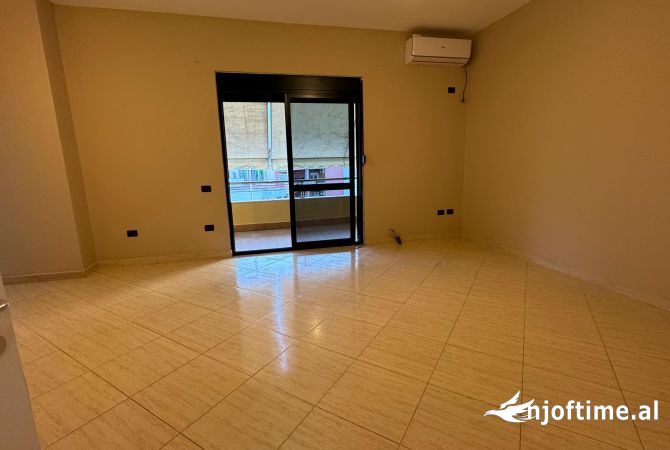 Shtepi me qera 3+1 ne Tirane - 600 Euro
