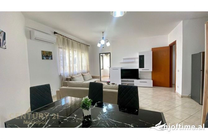Shtepi ne shitje Apartament ne Tirane, 2+1, Mobilimi E mobiluar, Pagesa 213,000  Euro.