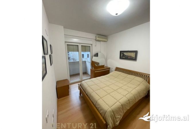 Shtepi me qera 2+1 ne Tirane - 800 Euro