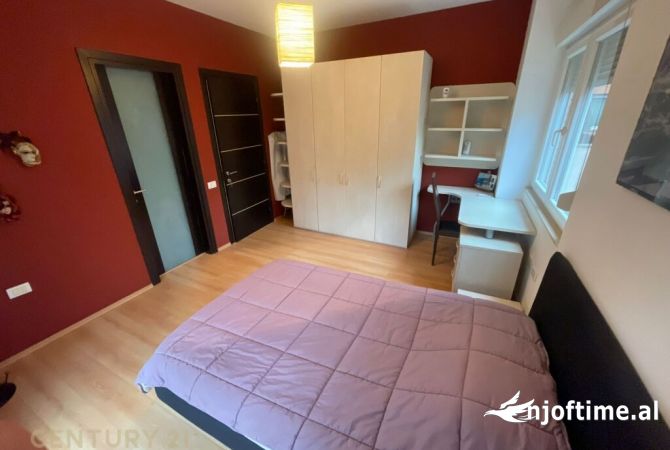 Shtepi me qera 2+1 ne Tirane - 800 Euro